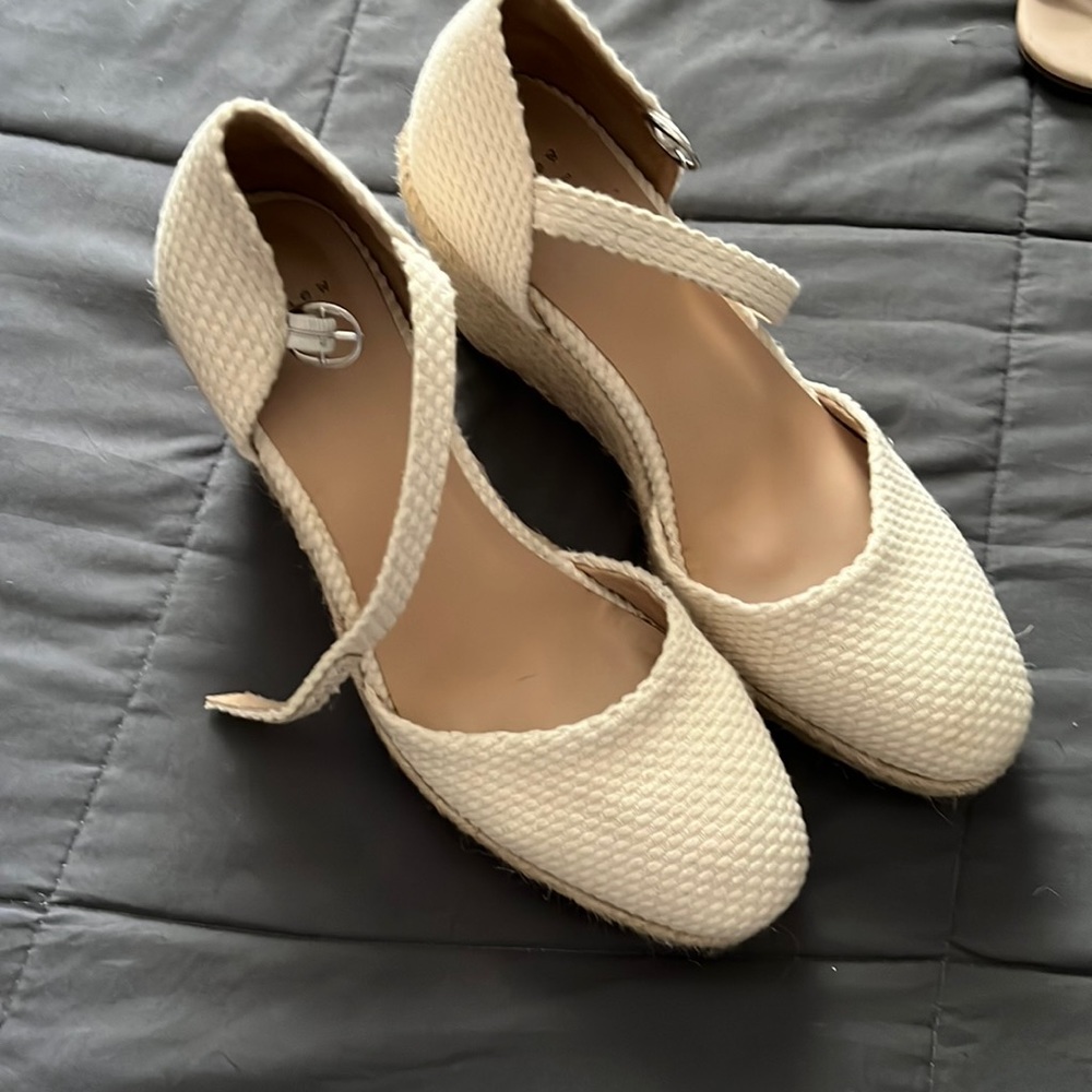 Women’s sandals